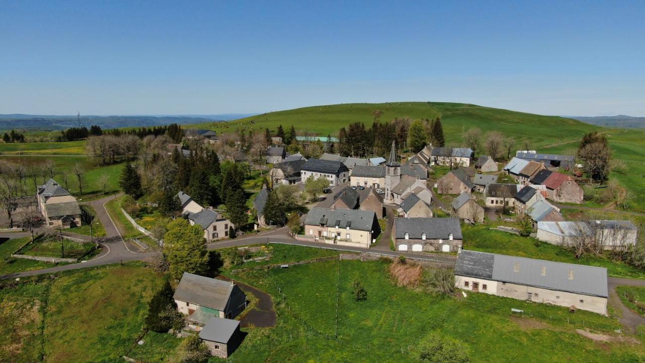Auberge Du Cezallier Montgreleix المظهر الخارجي الصورة