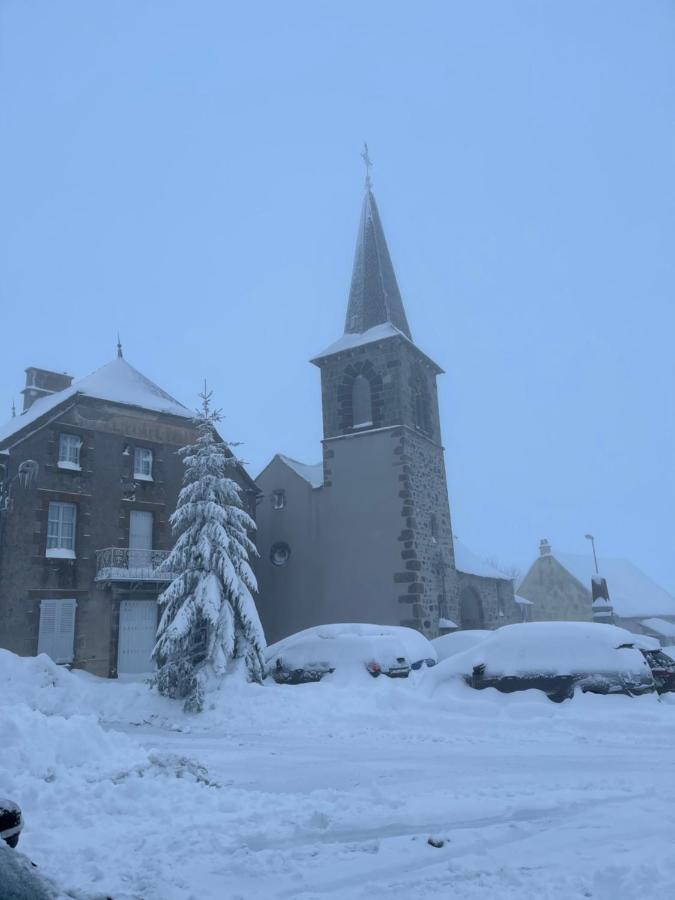 Auberge Du Cezallier Montgreleix المظهر الخارجي الصورة
